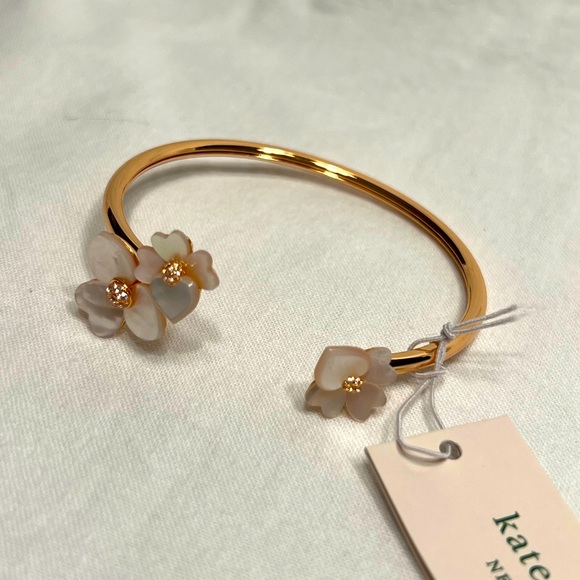 Kate Spade - Precious Pansy Flex Cuff - Picture 3 of 8